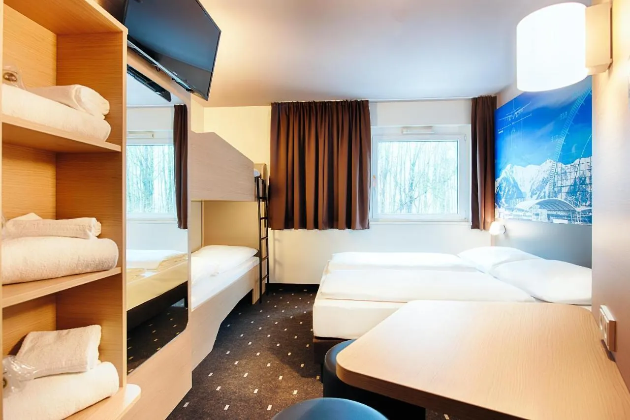 ***  B&B Hotel Muenchen-Airport Hallbergmoos Almanya